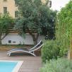 jardin mediterraneo en la terraza piscina algarrobo